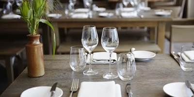 e4cb12fc-f3c6-4ce7-aecc-48cabc3f2aad-around