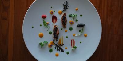 e7f64bfa-4013-4c95-b7c2-91d88505020f-around