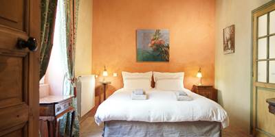 grande chambre Provençale Rez de chaussée Vaucluse-presta