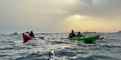 Abbartello Kayak coucher de soleil en Corse