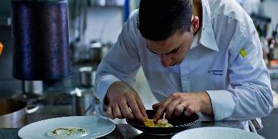 2ebc4d1ad4d04a1f9a1baffa4a75a863-around