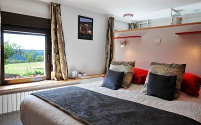 chambre la Pousse d'Or avec vue sur la nature Le Ranch des Lacs-presta