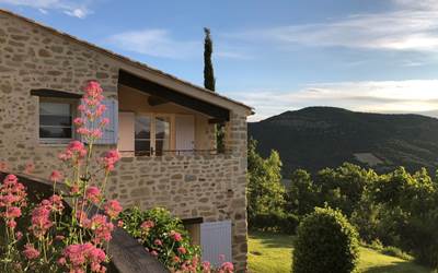 L'extérieur du gîte-presta