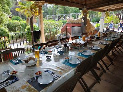 Espace repas couvert (service non contractuel)
