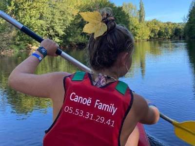 #lascauxcanoe #vezereperigord #canoesaintleonsurvezere #evg #canoedordogne #detente #saintleonsurvezere #canoefamily #canoedordogne
