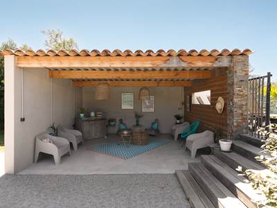 residence-vacances-i-levri-porto-vecchio-corse -appartement-terrasse-5-6-7-8-cote-piscine.jpg-2-pool-house