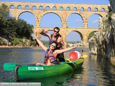 Kayak-vert-pont-du-gard-copyright-serra-cabestan-photo-photo-around