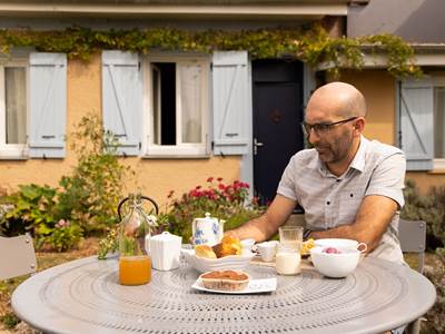 Petit déjeuner au jardin !