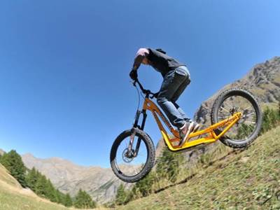 trottinette-de-descente-tout-terrain-cpsp-2168
