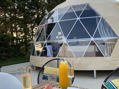 Repas sur terrasse du Dôme