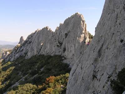 e04af1e5-61a1-40b1-8fda-ba85b9c688a2-photo-around