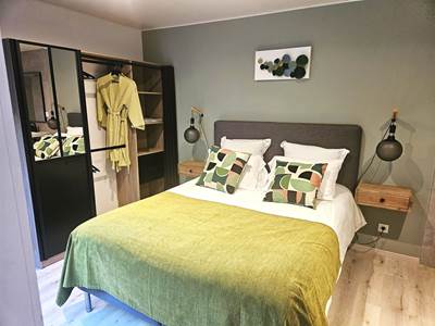 SUITECELADONbedroom1