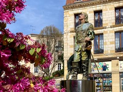 #cyrano #bergerac #perigord #dordogne #paysdebergerac #sudouest #visiteguidee #baladesguideesdecamille #tourisme #patrimoine #histoire #anecdotes #gastronomie #france #dordogneperigordtourisme #visitfrance  #visitdordogne