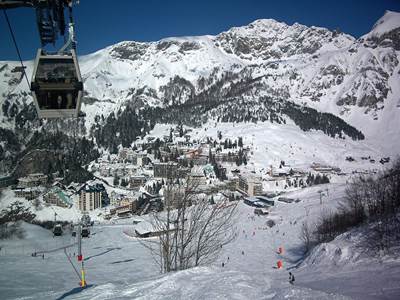 TELECABINE-DE-BEZOU-1-photo-around