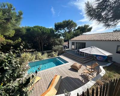 Villa La Canopée - Ile d'Oléron - piscine-galerie