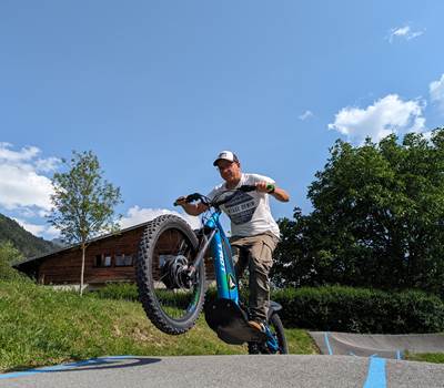 Pump track