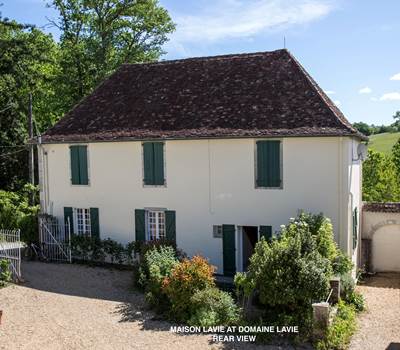 Maison Lavie au Domaine Lavie arrie`re