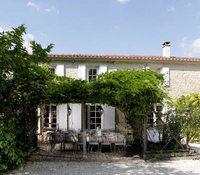 FAÇADE DE LA MAISON