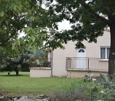 gîte tournesols ombre bleue du figuier gîtes et chambres d'hôtes avec piscine ardèche