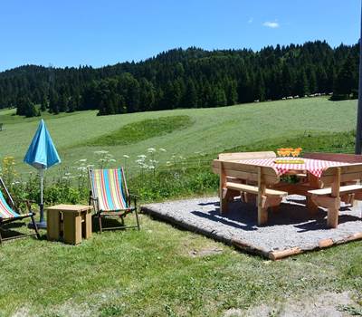 Gîte Tré le grenier - charmant gîte - Gîte le Bas - pour 5 personnes - jardin