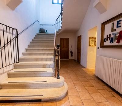 LE CHÂTEAU - RDC - Entrée et Escalier