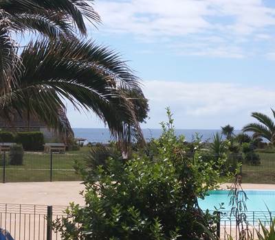 Vue sur la piscine