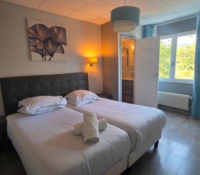 Chambre twin vue riviere