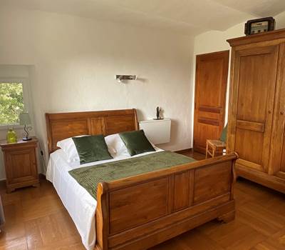 chambre parentale 5 suite amande ombre bleue du figuier gîtes et chambres d'hôtes avec piscine ardèche.resized