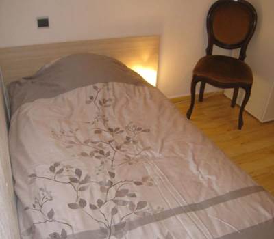 CHAMBRES-GUEBWILLER-Chambre-Simples-avec-Salle-de-Bains-Privative-1-Personne-Lit