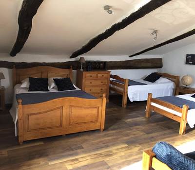 chambre châtaigne ombre bleue du figuier002R
