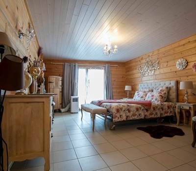 Chambre lit électrique relevable en hauteur adaptée pmr