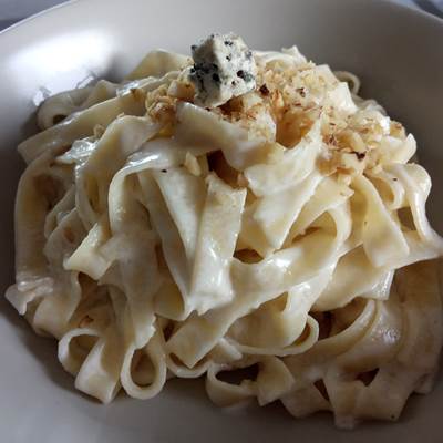 Tagliatelle fraiche fait maison sauce roquefort - La villa des Raspes - Aveyron-page