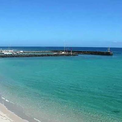 La Plage des Roches Noires de saint Gilles les bains-page