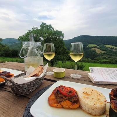 Vos diners  en terrasse - La villa des Raspes-page