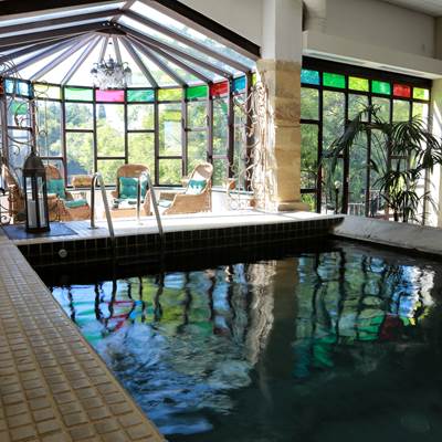 Piscine intérieure chauffée en Provence-page