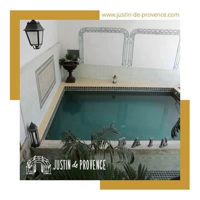 Piscine intérieure chauffée - Maison d'hôtes et bien-être-page