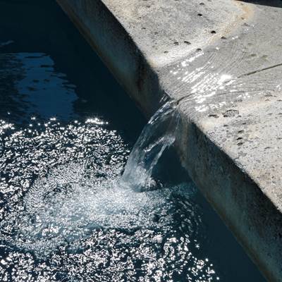 Piscine extérieure en Provence-page