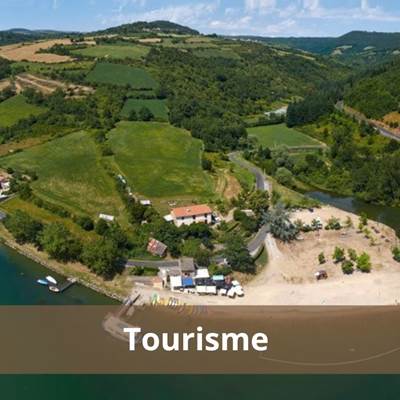 Tourisme - base nautique à 4 km de La Villa Des Raspes-page