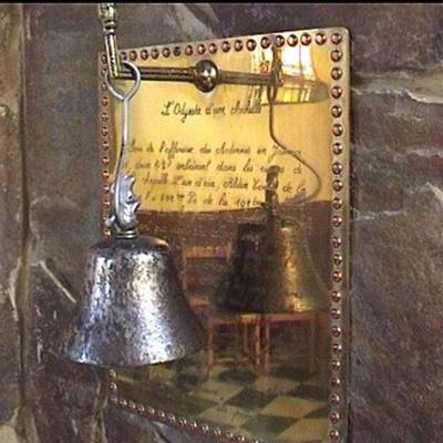 De klok in het koor van de kapel van Sainte Barbe-page