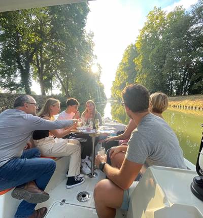 Croisière Apéro Sunset à Valence d'Agen à bord d'Helios Explorer