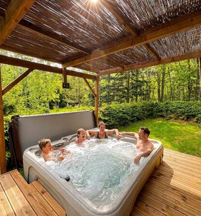 Spa privatif chauffé à 38°C sans vis à vis