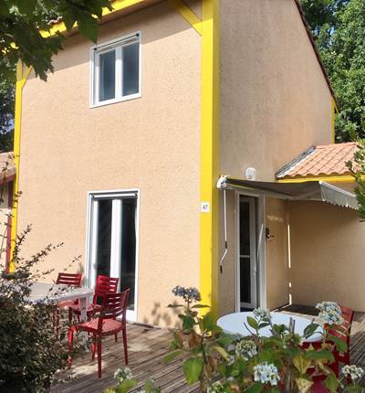 terrasse privative et salon de jardin