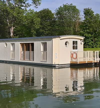 Gîte insolite flottant pour 2 à 6 personnes