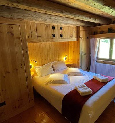 Chambre Confort Rhodiole de caractère - 1 lit Qeen size 160x200