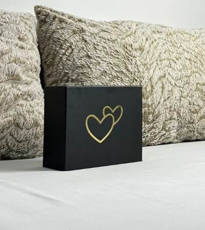 lovingup-love-box-seduction-photo-catalogue