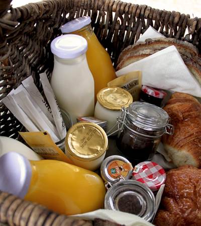 camping-perigord-vacances-petit-dej