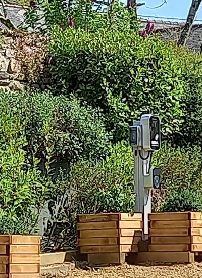 Kergroaz Maner Paimpol Bréhat 3 bornes de recharge pour véhicules électriques