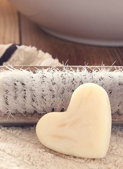 Serviette de toilette avec gel douche