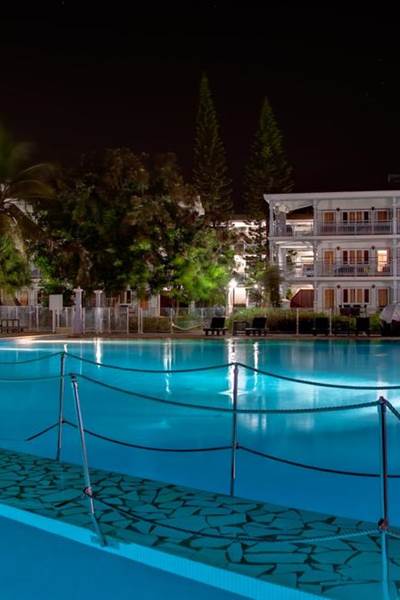 Piscine en nocturne