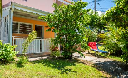LAURIER, votre petit cocon  pour 2 personnes à Deshaies GUADELOUPE